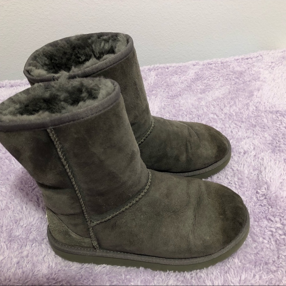 Kids grey UGG classic boot